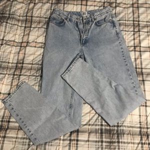 urban outfitters bdg bleach wash high rise mom jeans